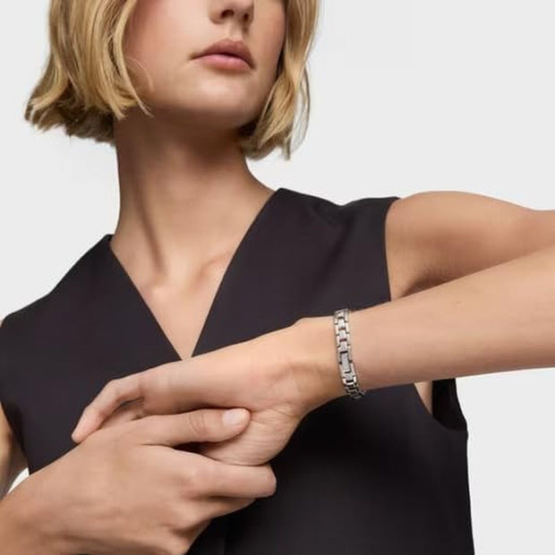 V2H21842B22E6E022BEED63B867E4259915R7396946P6